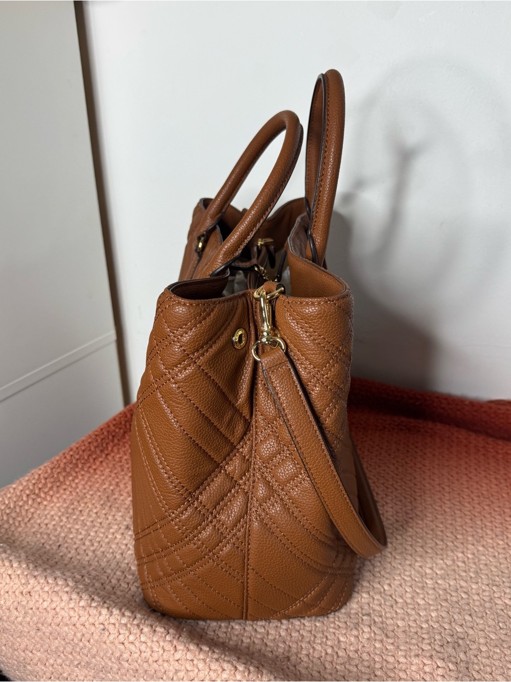 Lauren Ralph Lauren Quilted Pebble Leather Very Large Tote Bag - Picture 4 of 16